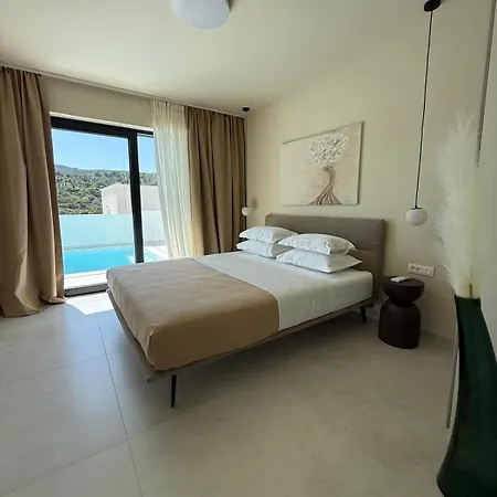 Artemis Iii Villa *