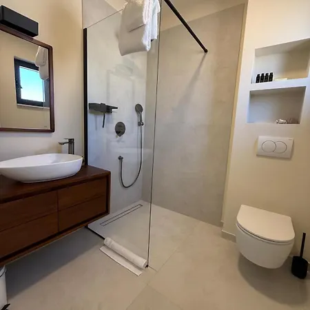 Artemis Iii Villa